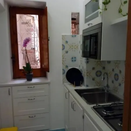 The Heart Of - Santa Lucia Apartment *
